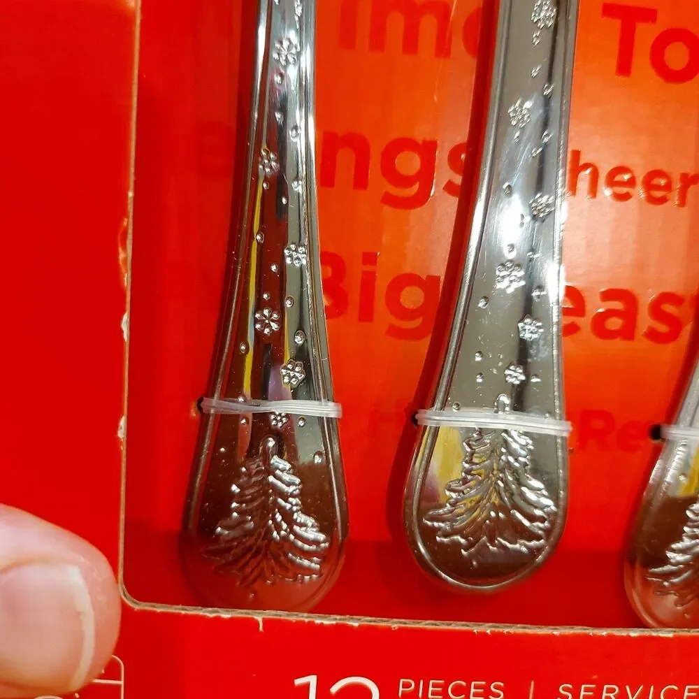 NIB ONEIDA WINTER TREE Holiday Design 12 Pc Stainless Flatware Set Service for 4